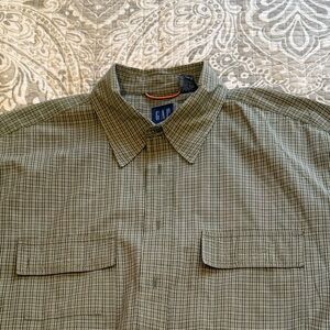 GAP Green Plaid Casual Button Down Shirt